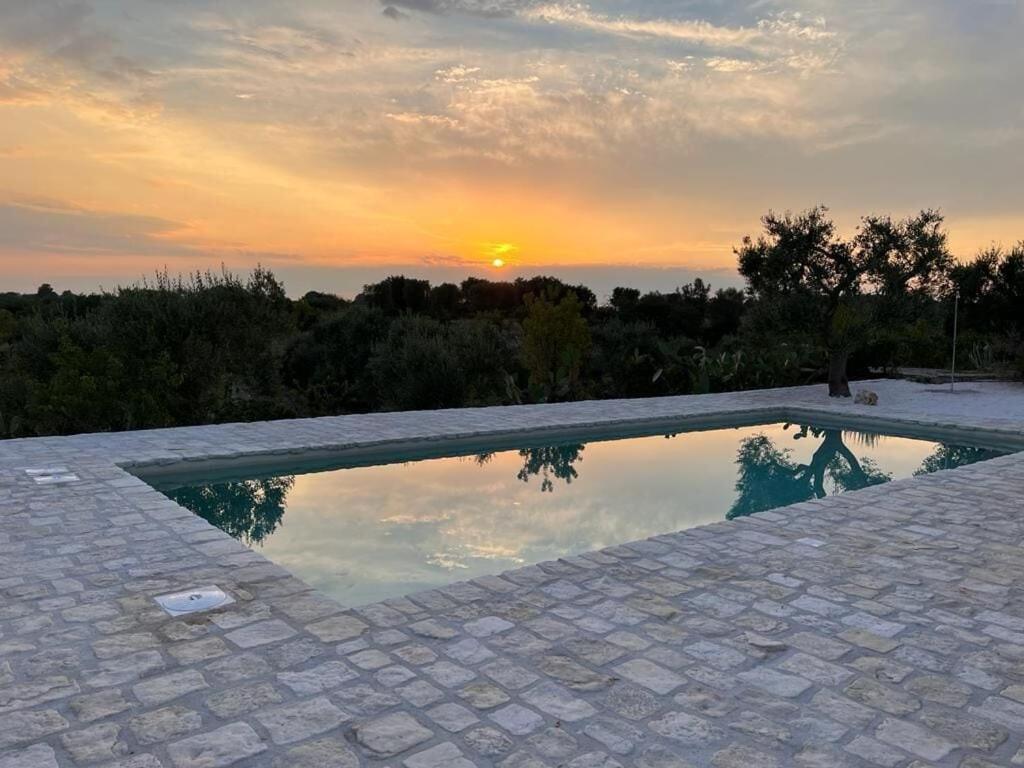 Casa Giuliveto - Charmantes Ferienhaus Mit Privatpool In Olivenhain Ostuni Esterno foto