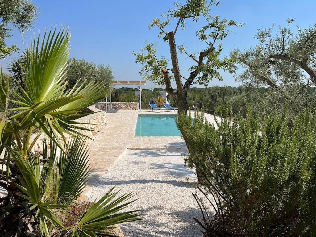 Casa Giuliveto - Charmantes Ferienhaus Mit Privatpool In Olivenhain Ostuni Esterno foto